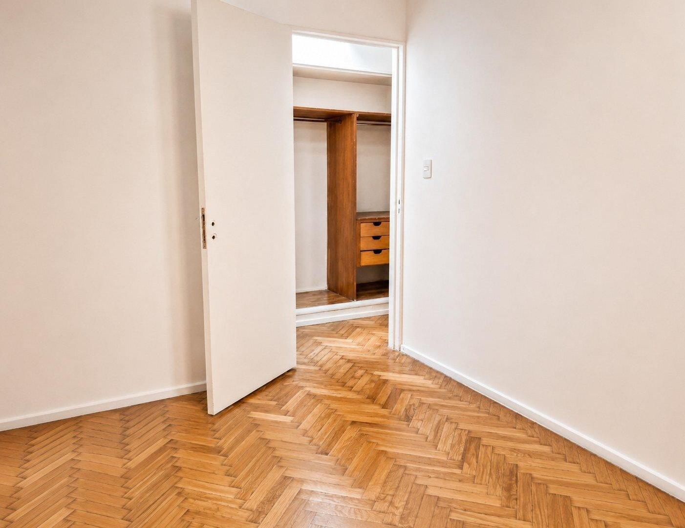 Foto de ALQUILER COMERCIAL 2 AMBIENTES EN PLANTA BAJA CON PATIO, imagen 3
