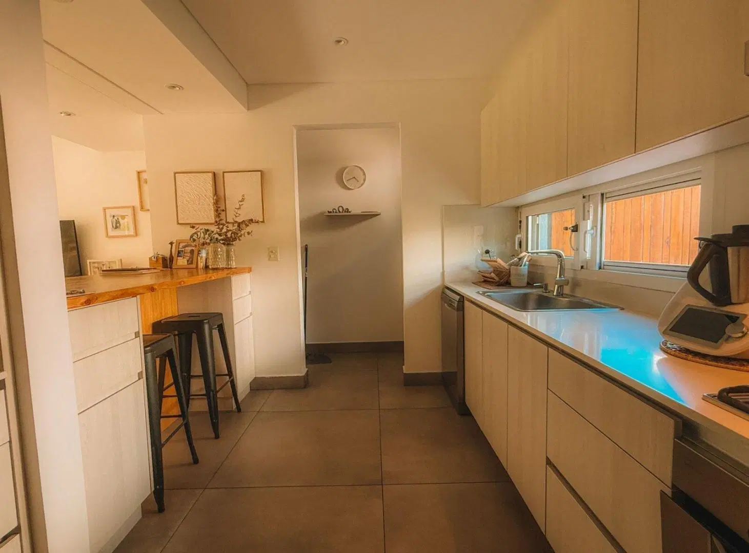 VENTA Duplex, en San Isidro, casi a estrenar con calle privada 3