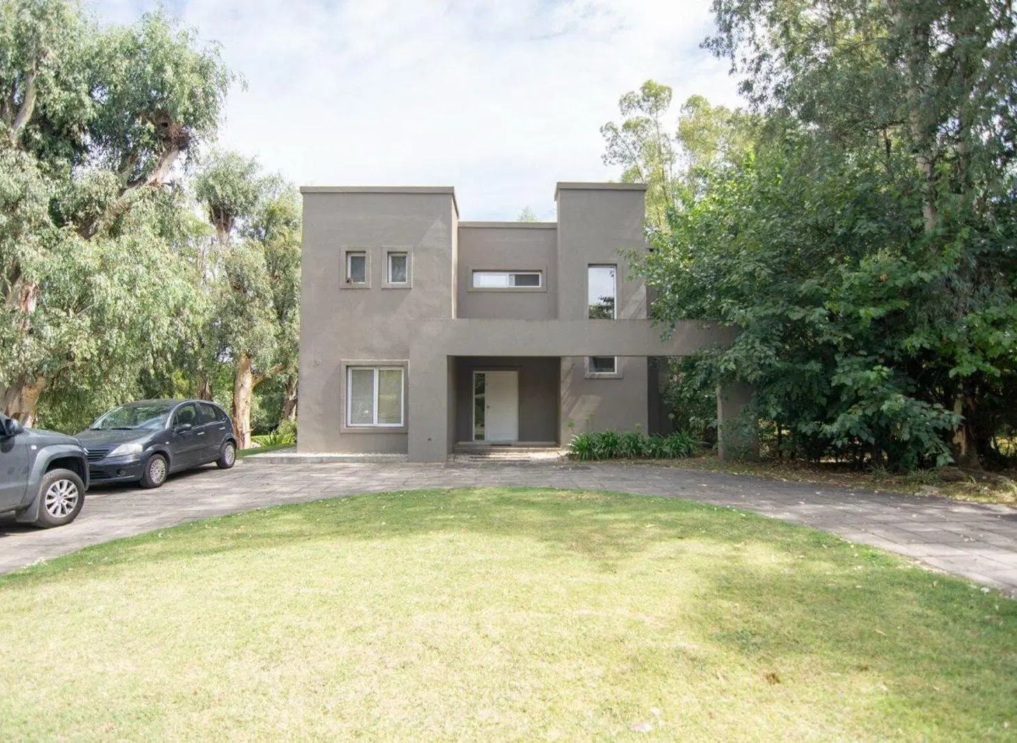 VENTA casa 4 ambientes en Barrio LOS POTRILLOS 2