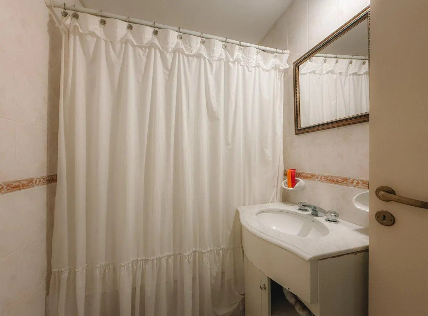 TRIPLEX EN VENTA N.AVELLANEDA 4000, OLIVOS 5