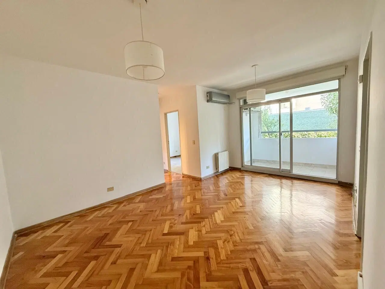 Depto 3 ambientes, 2 baños, con balcón, cochera, baulera, pileta, gym y seguridad en Palermo. 3