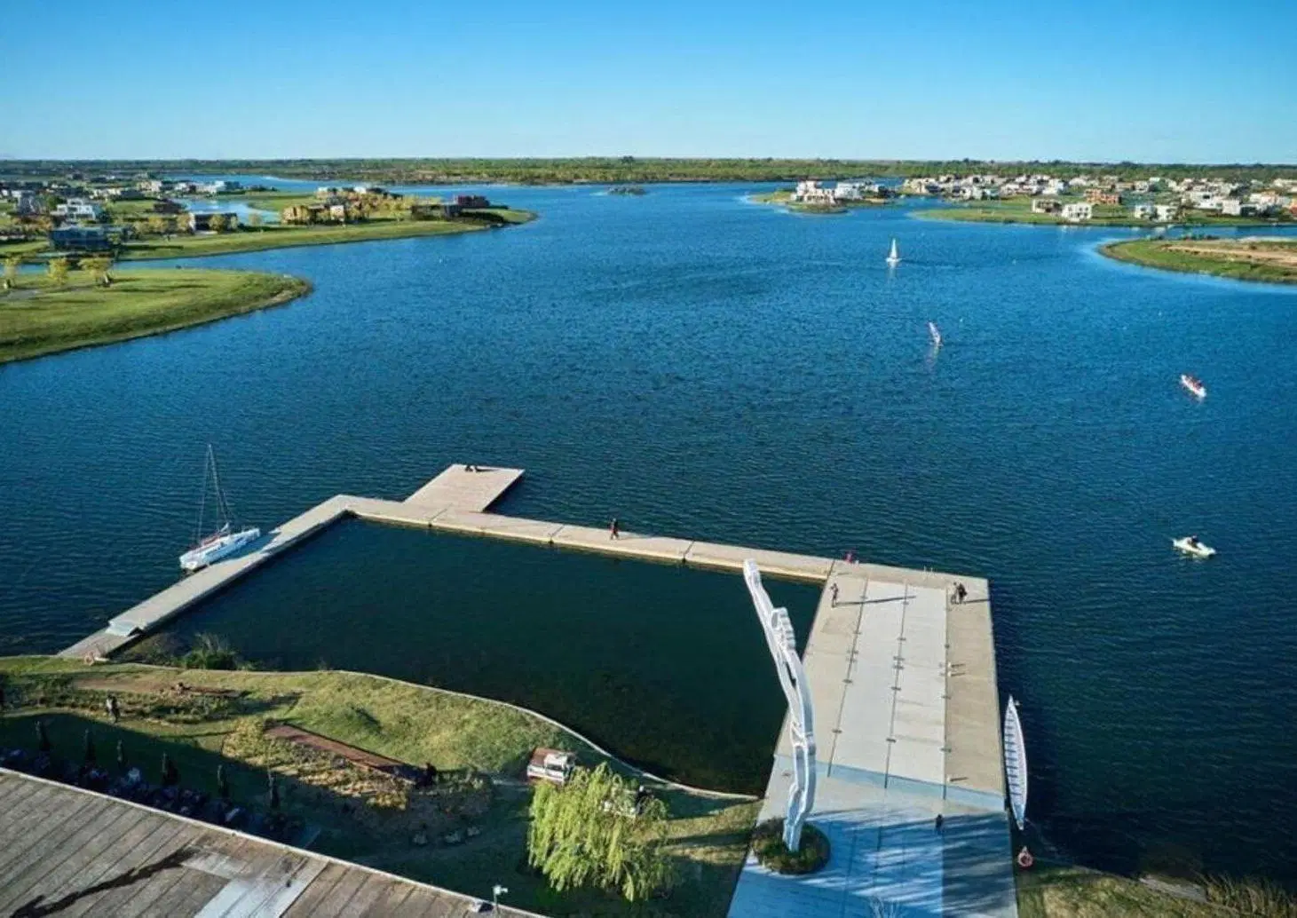 LOTE EN VENTA RIBERAS PUERTOS DEL LAGO 8