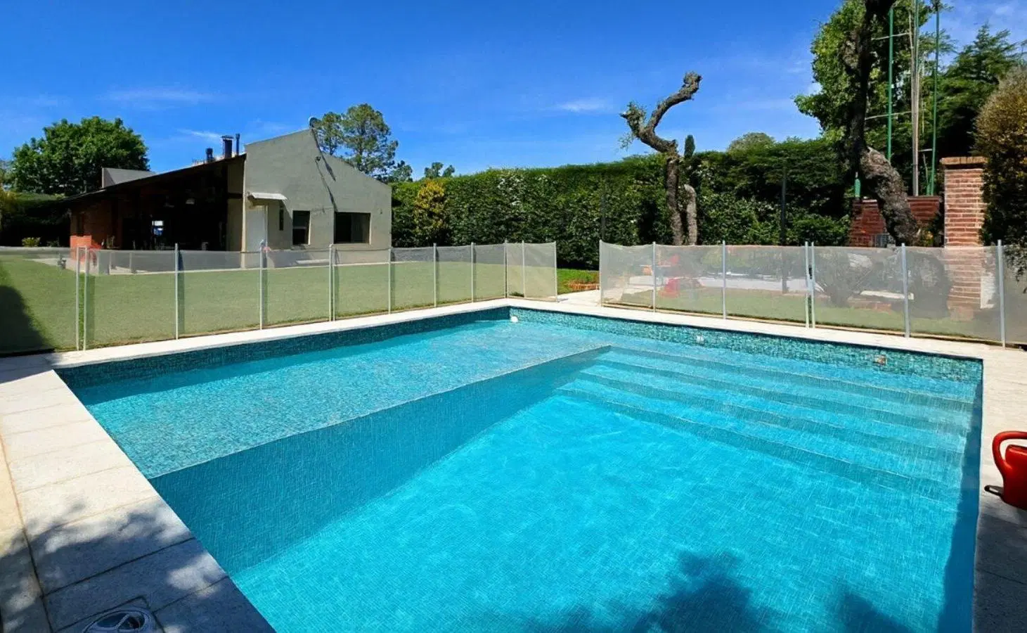 VENTA CASA EXALTACION DE LA CRUZ CON PILETA 5