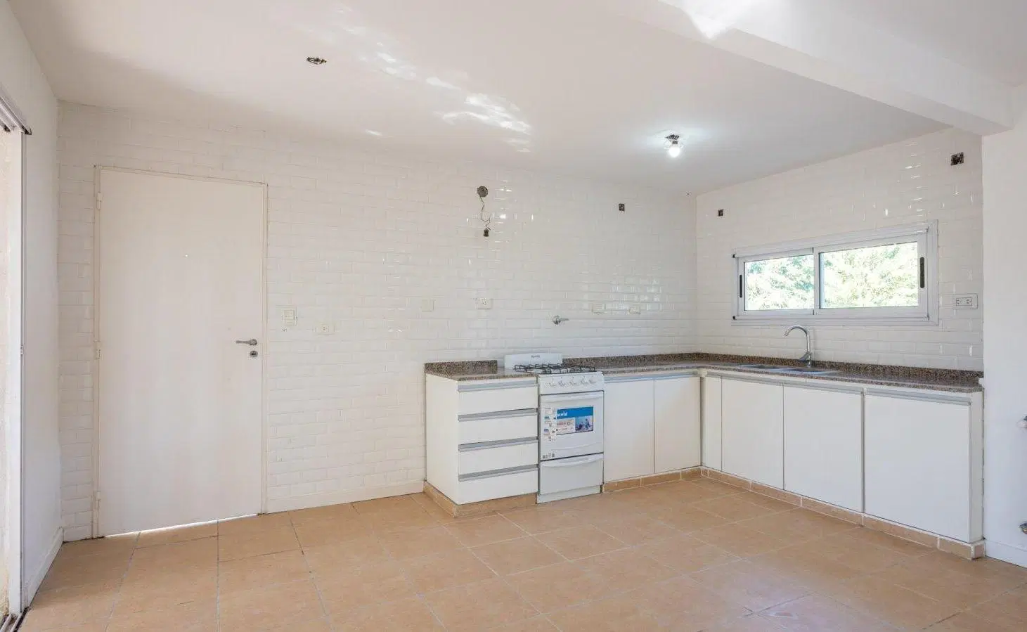 Casa 5 Ambientes Con Jardín y Cochera En Haras del Sol, Pilar 3