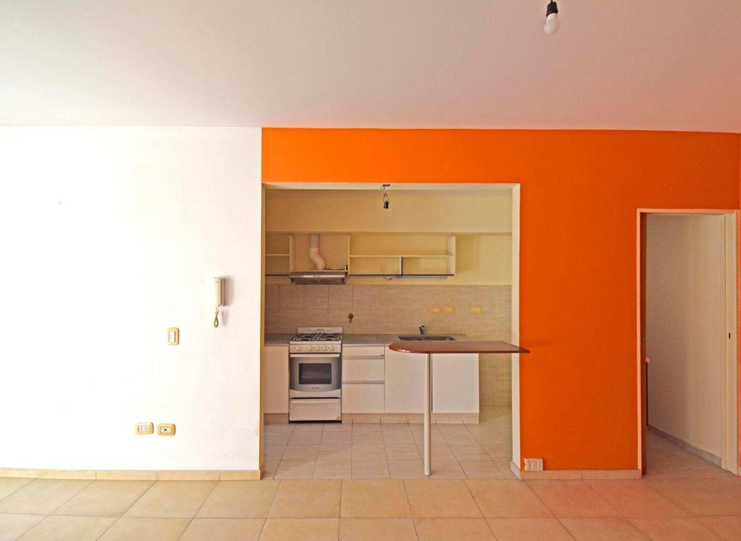 Foto de VENTA DEPARTAMENTO 2AMB C/ COCHERA EN CABALLITO, imagen 5