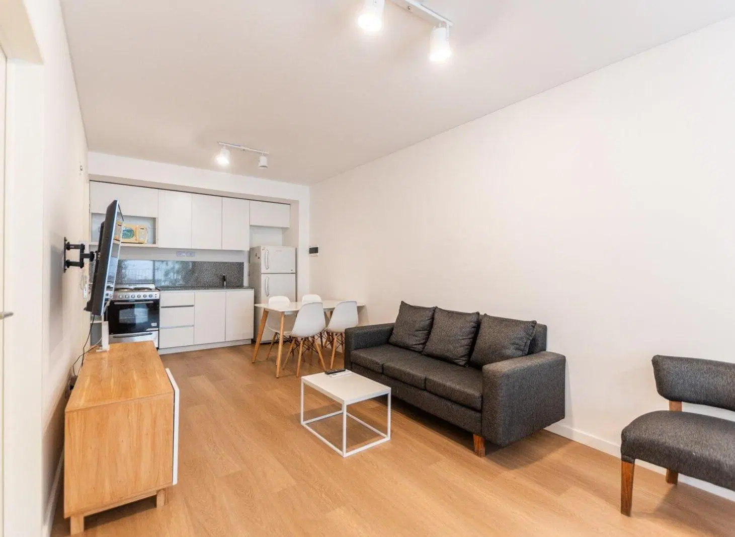 Venta Monoambiente al frente con balcón - Chacarita 2