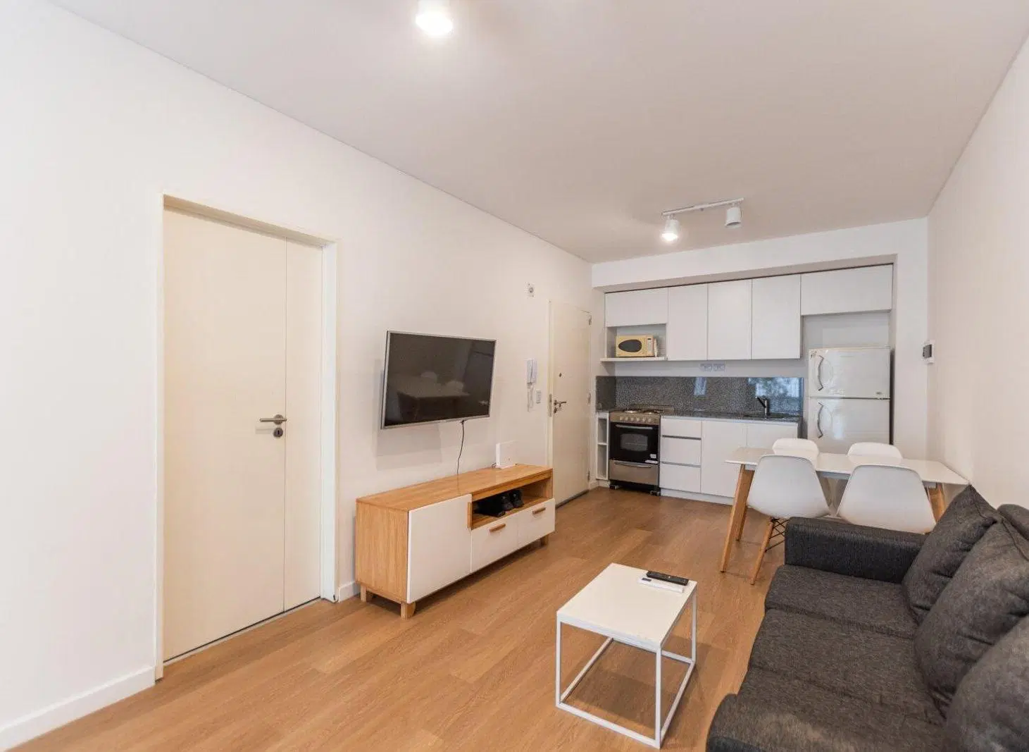 Venta Monoambiente al frente con balcón - Chacarita 5