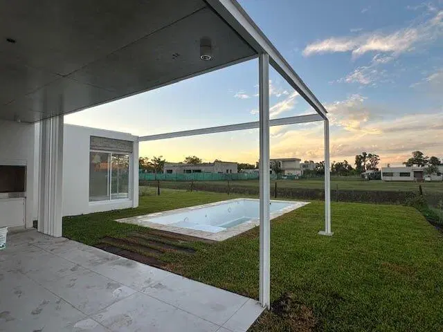 VENTA CASA A ESTRENAR - 4 AMBIENTES - JARDIN Y PILETA - SANTA SOFIA - PILAR DEL ESTE 4