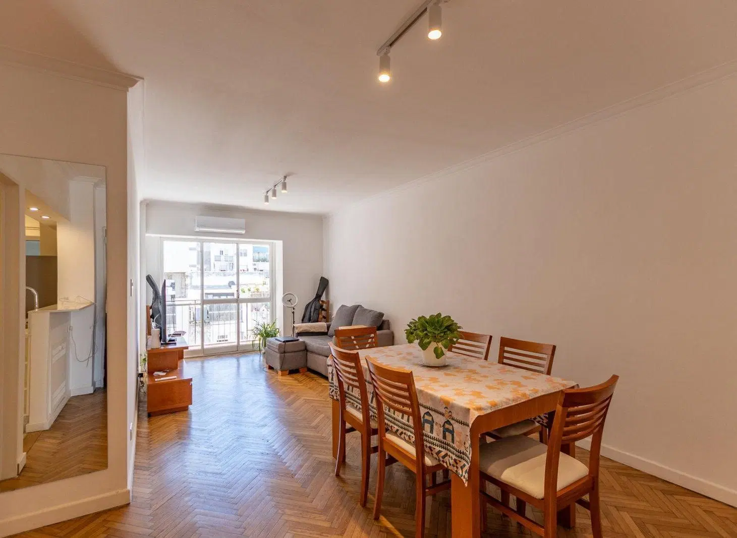 Venta Depto Semipiso 3 Amb con dependencia y balcon corrido - Palermo 4