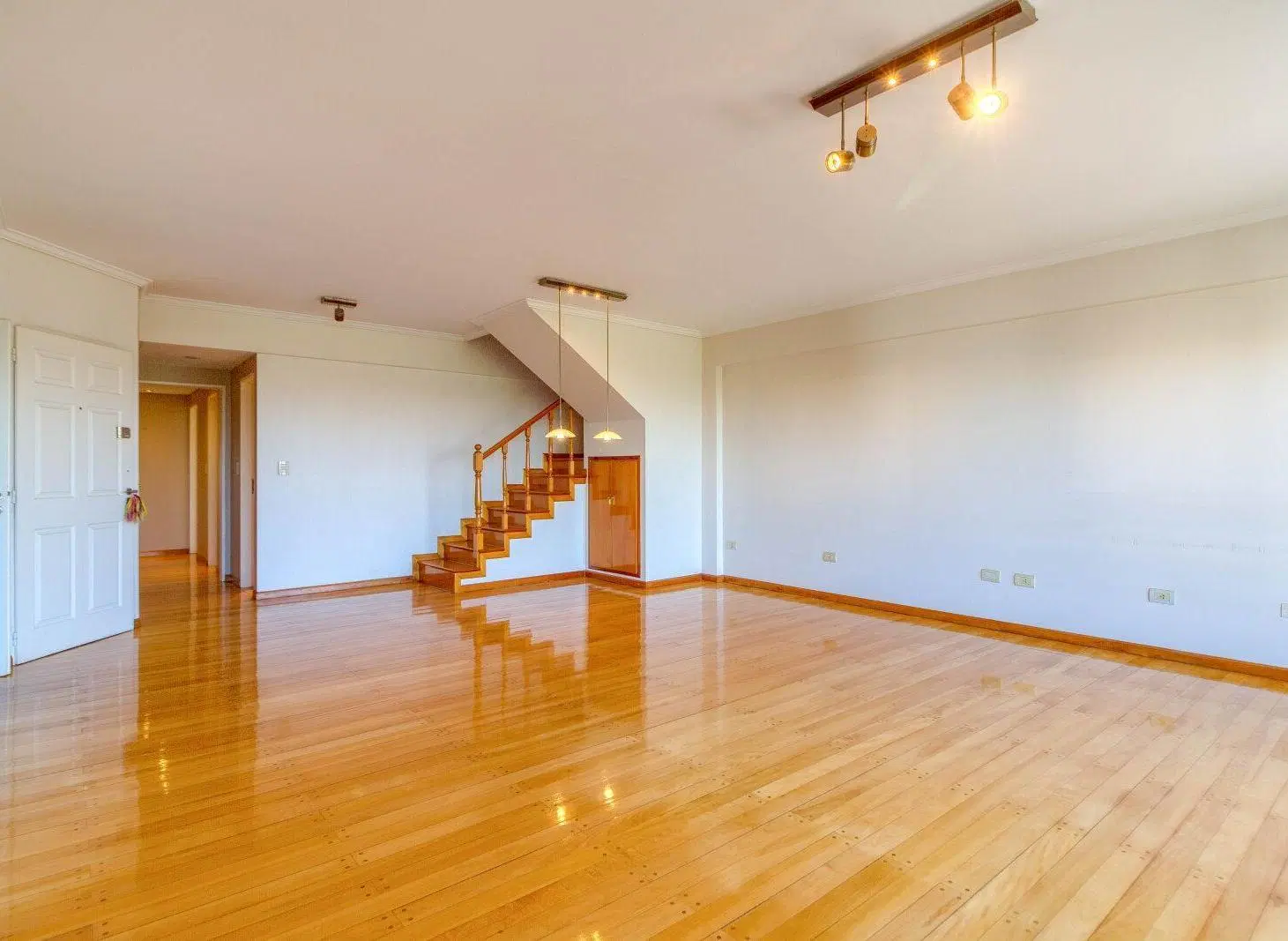 Venta | Duplex | 4 ambientes | con quincho y terraza propia. 4