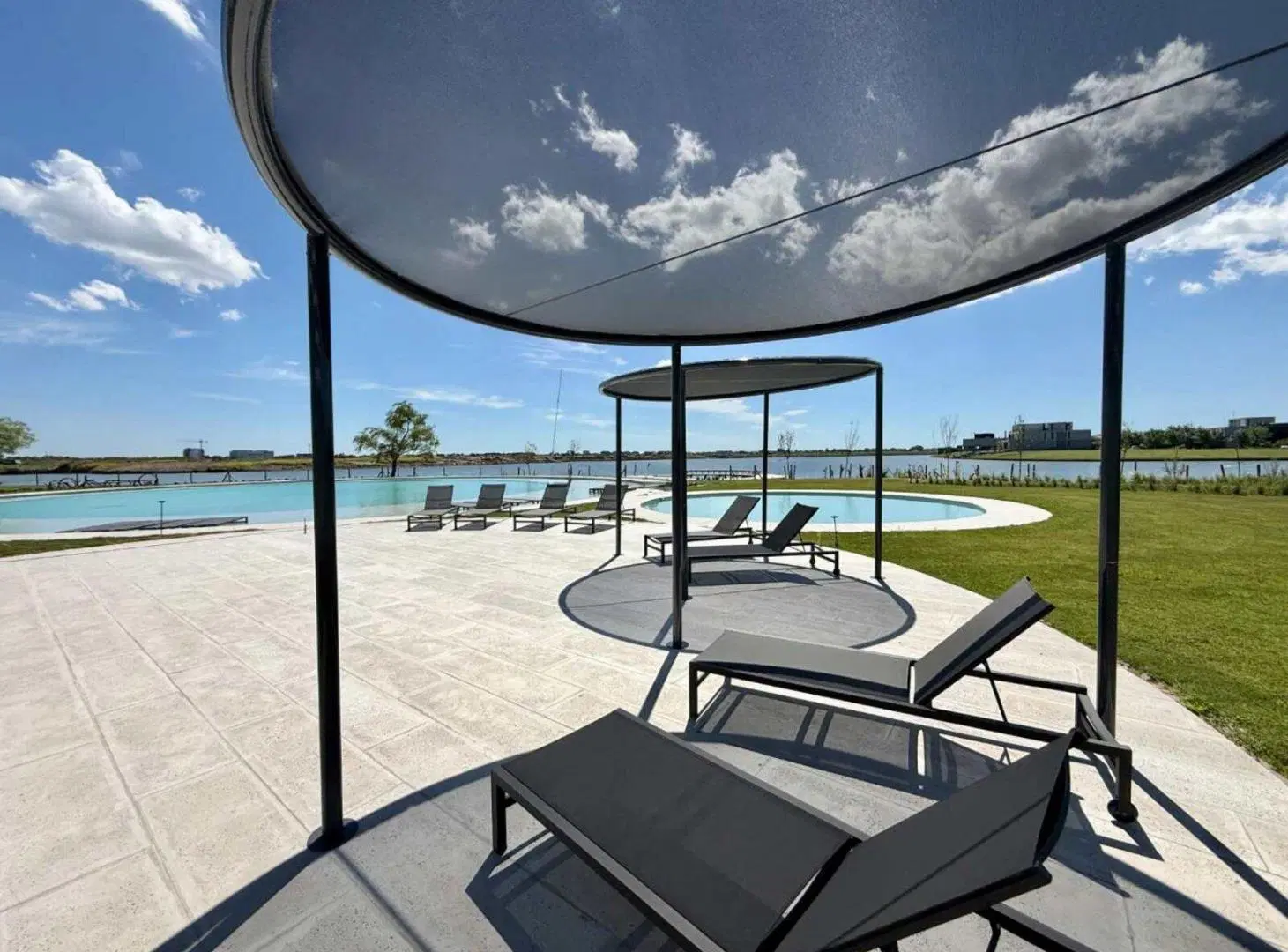 VENTA PENT-HOUSE OCEANA CON TERRAZA Y PISCINA PROP 4