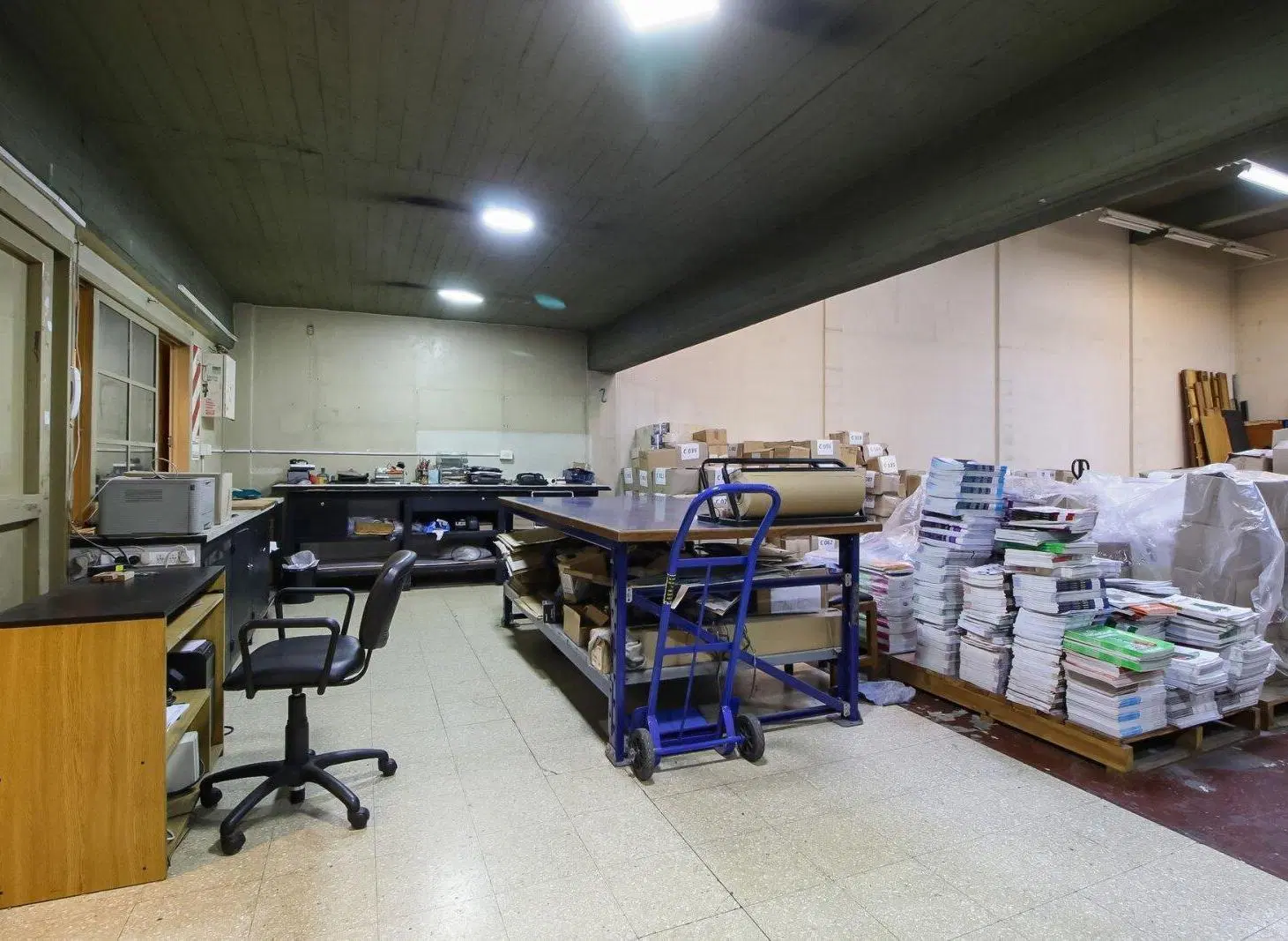 VENTA  EDIFICIO COMERCIAL CON COCHERA BALVANERA 2