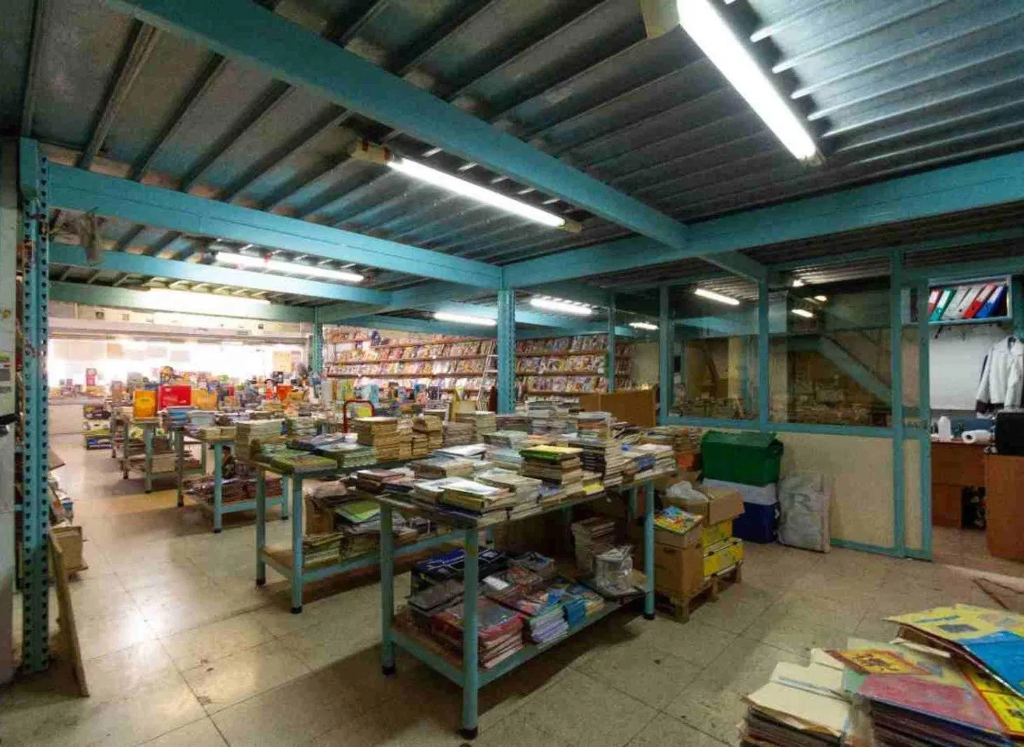 LOCAL VENTA CON RENTA USD 1.250 P/MES B Irigoyen 5