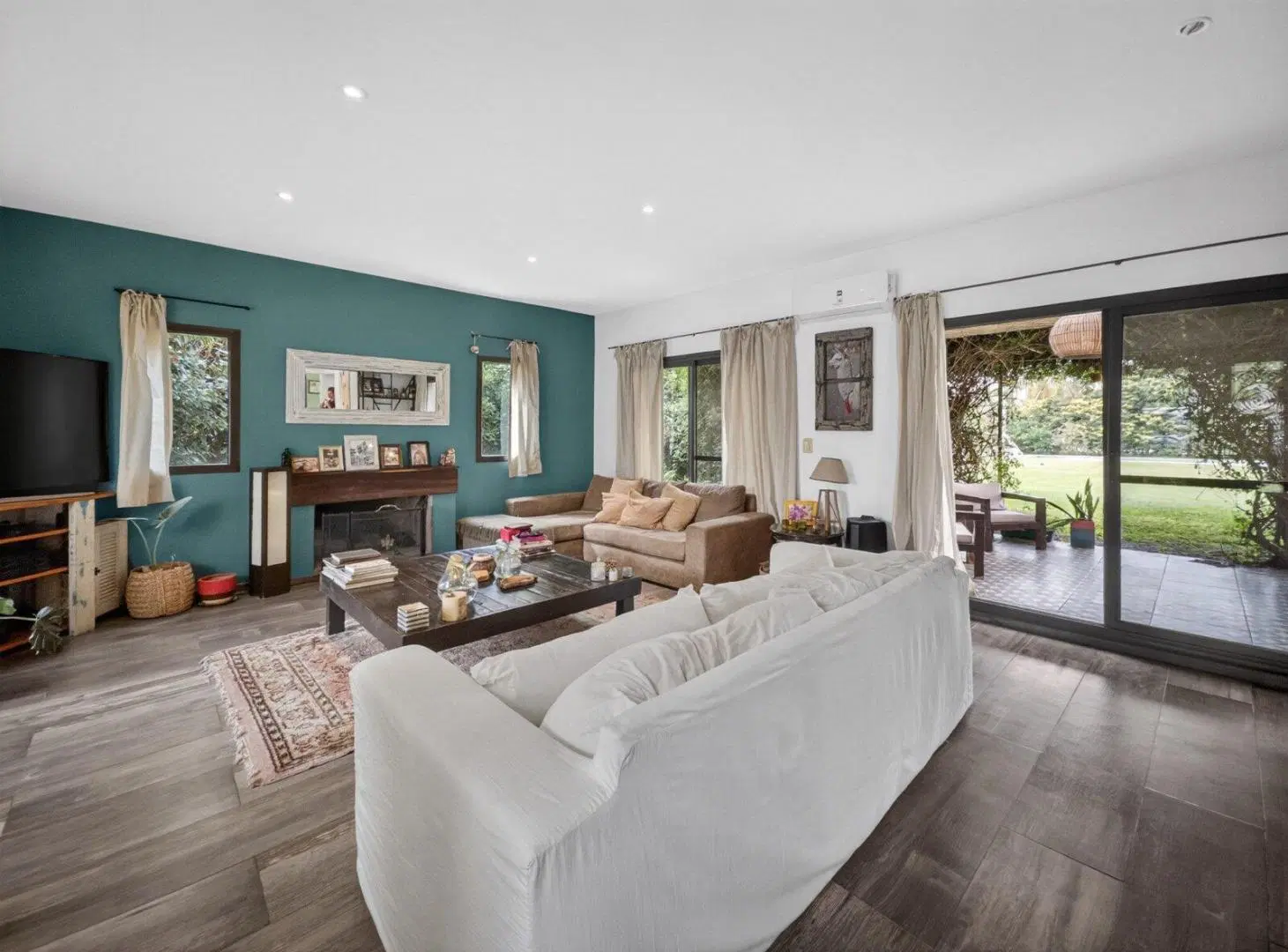 Venta Casa de 6 ambientes Barrio Las Liebres 3
