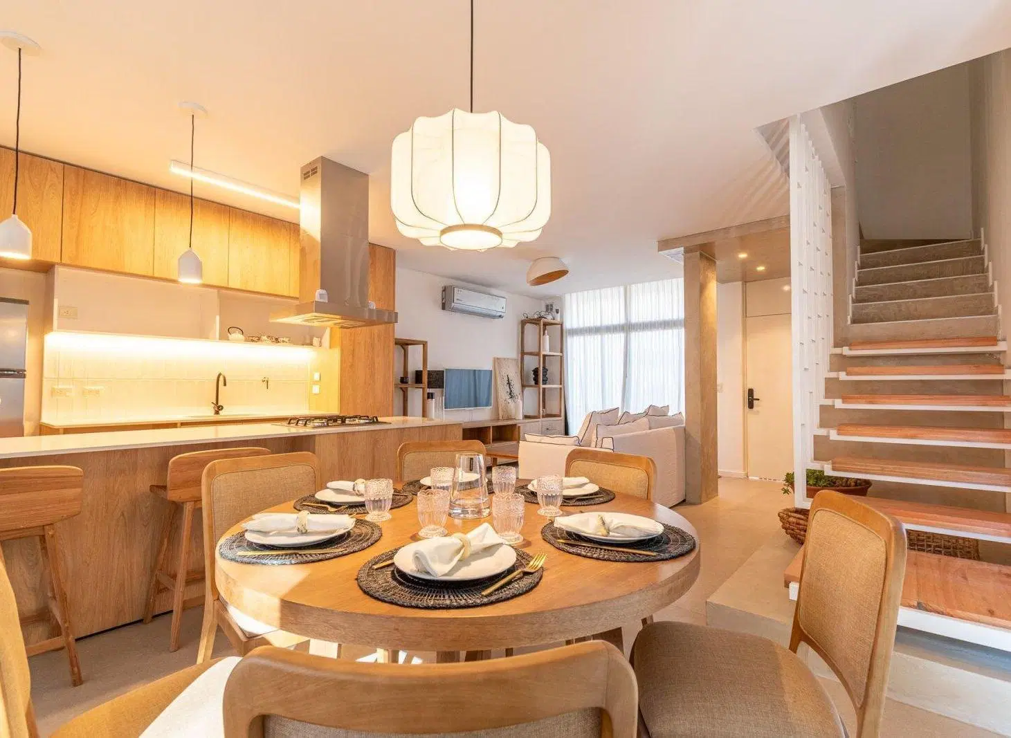 Venta Dúplex 4 amb. en Barrio Constancia Leloir 2
