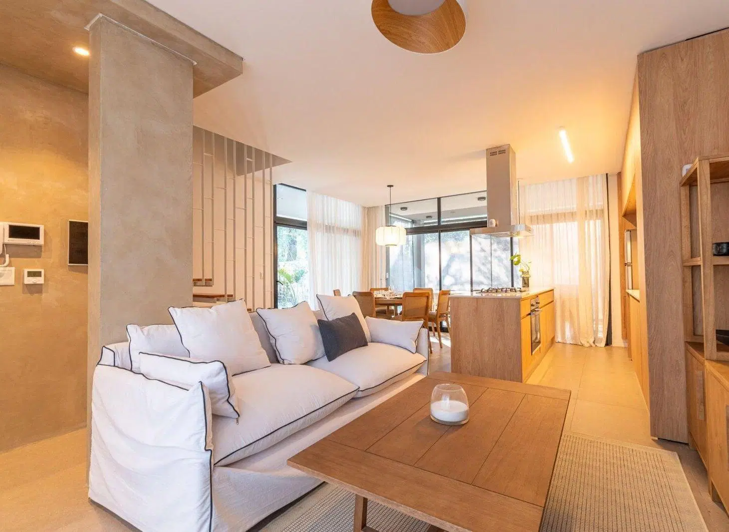 Venta Dúplex 4 amb. en Barrio Constancia Leloir 3