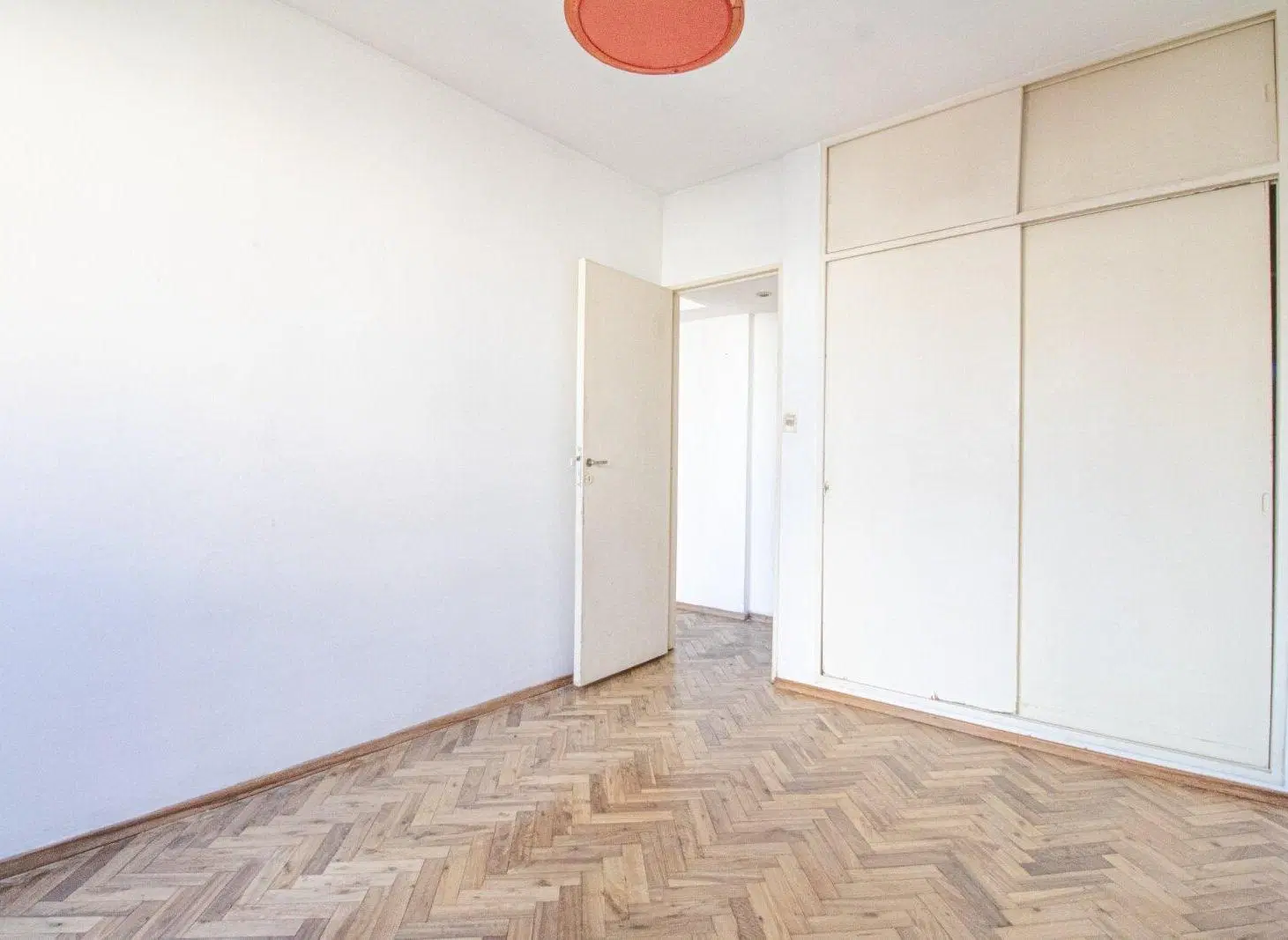 Departamento 2 ambientes en Caballito con balcon corrido 2