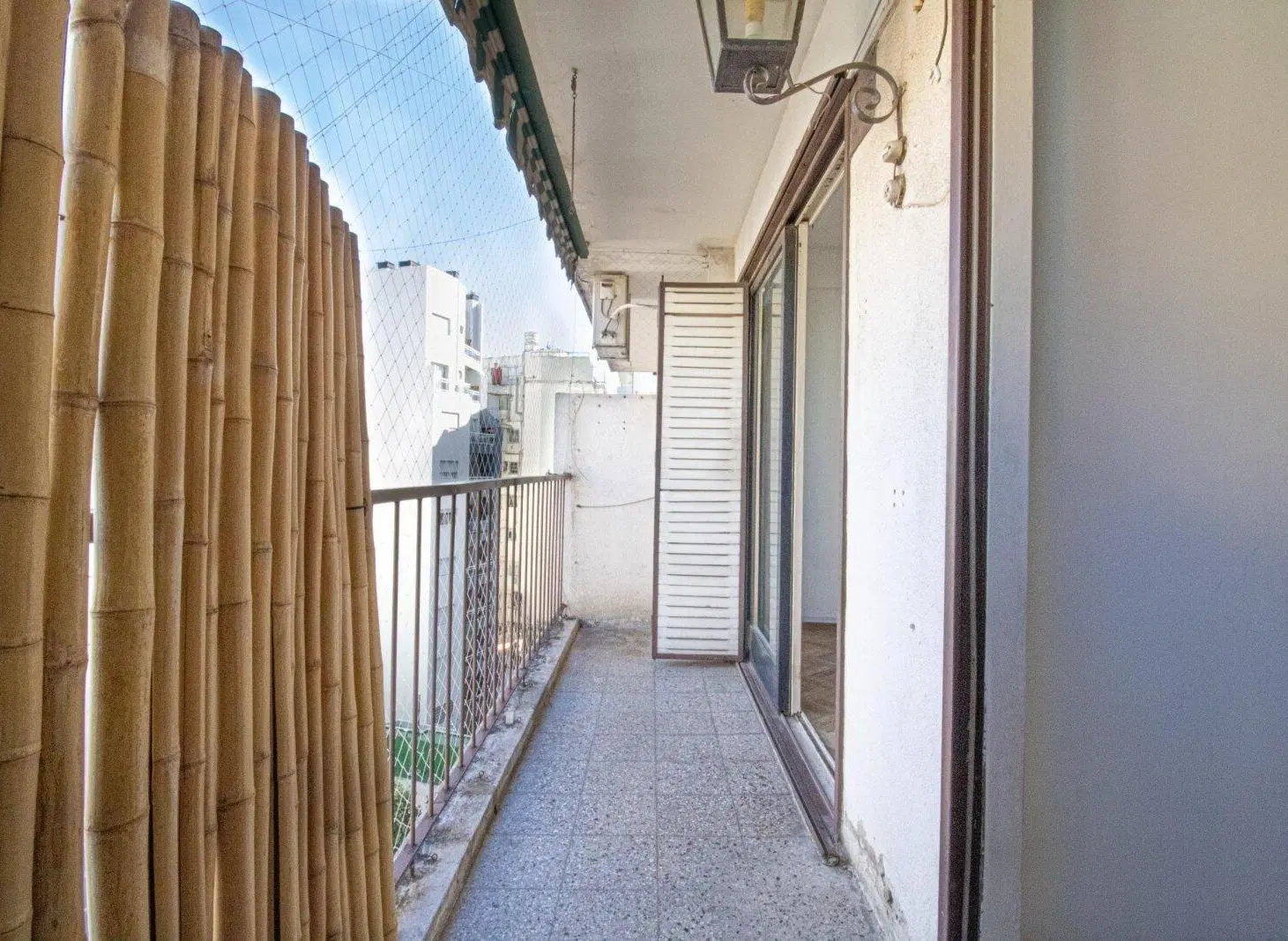 Departamento 2 ambientes en Caballito con balcon corrido 3