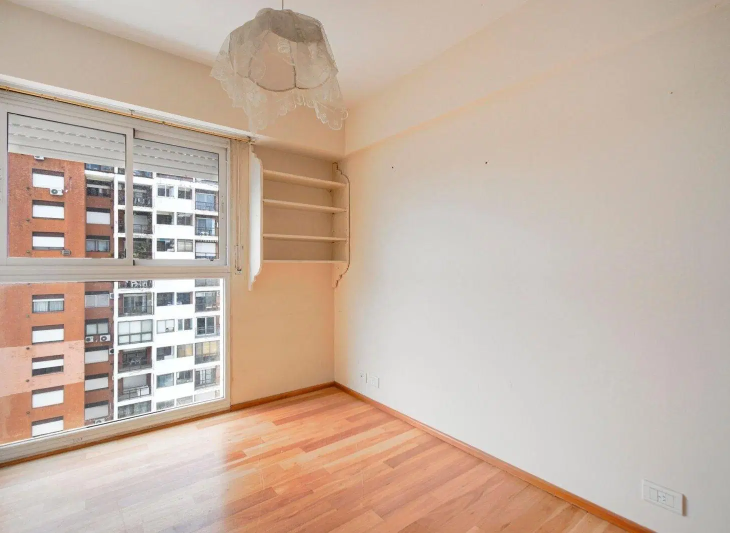 Venta Departamento al rio San Isidro con cocheras 1