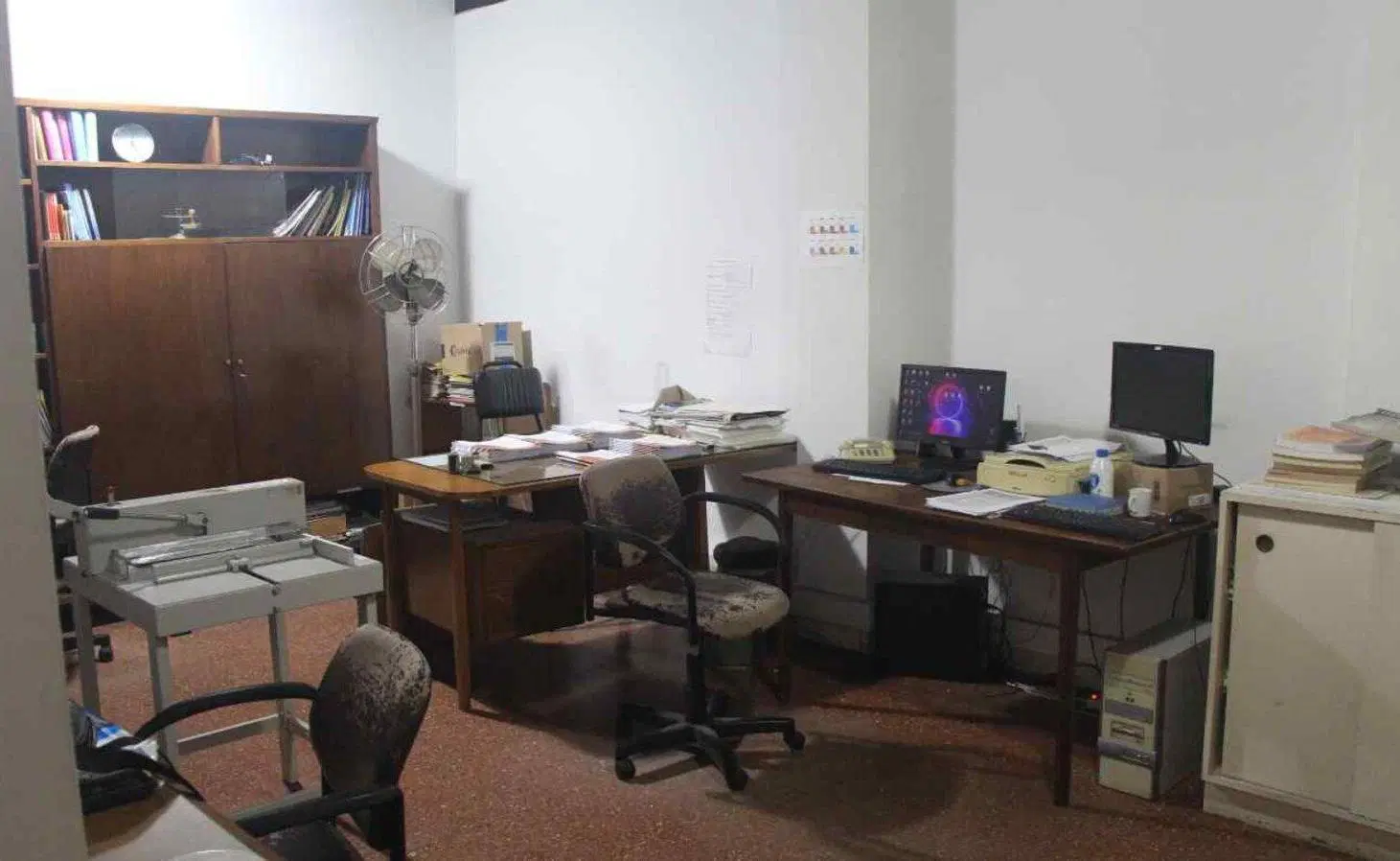 Venta PB Oficinas / Depósito 4