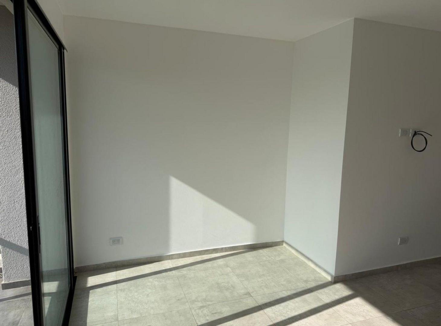 Foto de VENTA MONOAMBIENTE EN VILLA TESEI, HURLINGHAM, imagen 3