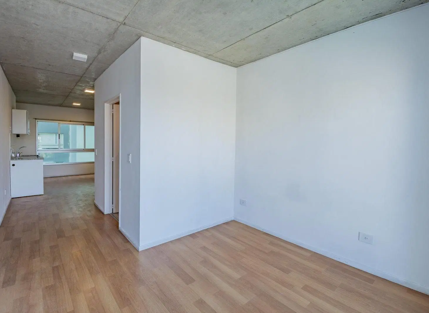 Alquiler Monoambiente divisible c/cochera y Amenities. 2