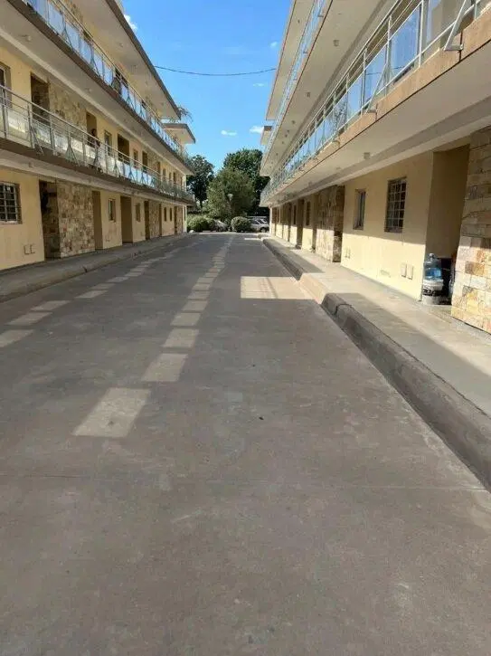 Venta departamento 3 amb Patio c/Cochera en Complejo Solares - Moreno 5