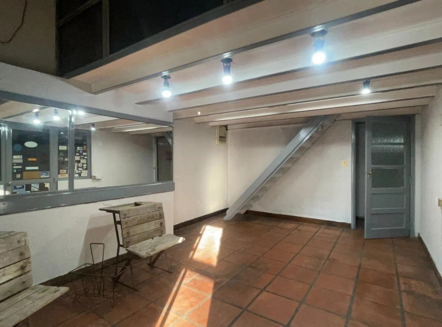 Venta Taller / Galpón / Depósito con Local en Munro 3