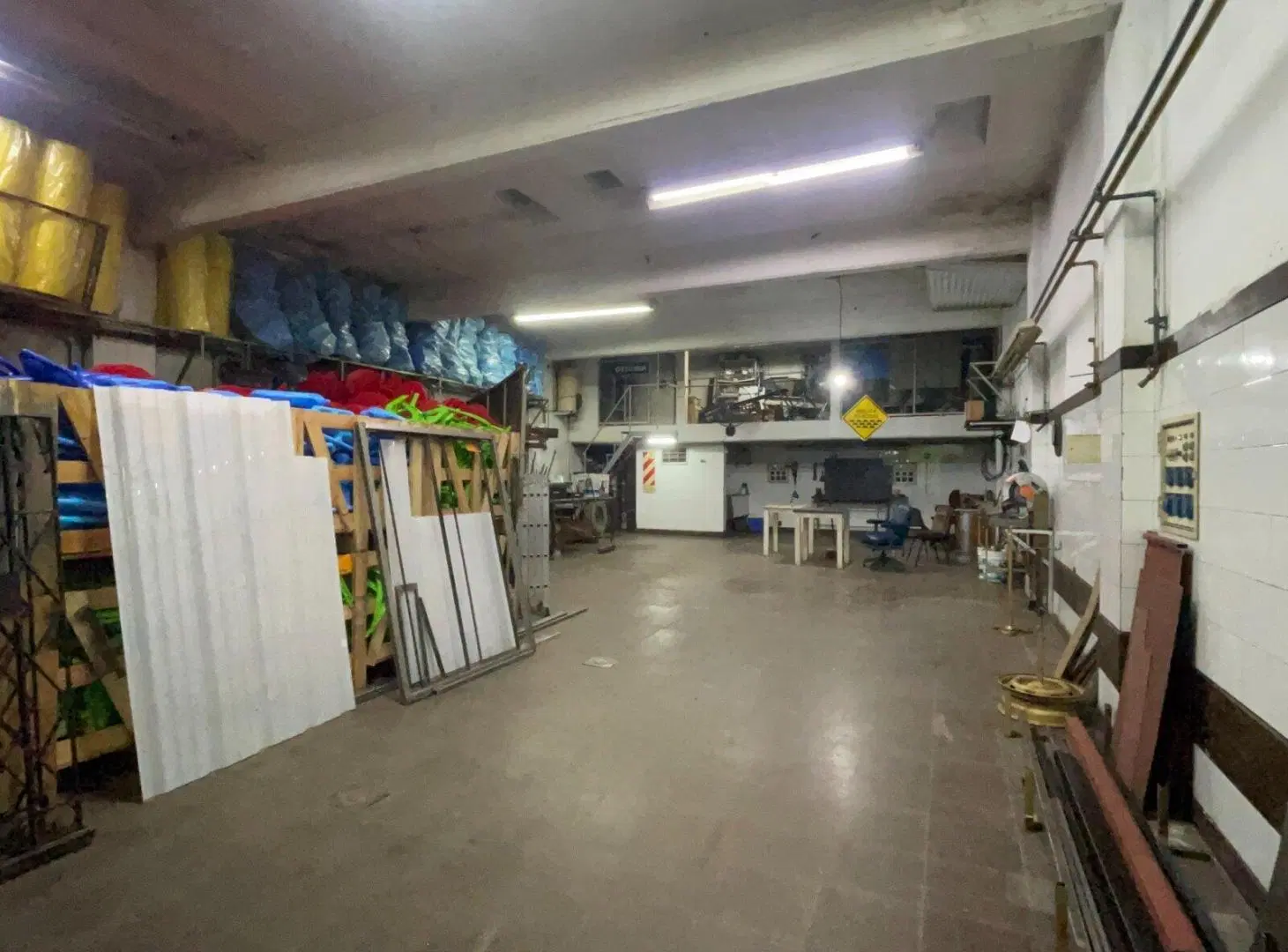 Venta Taller / Galpón / Depósito con Local en Munro 8