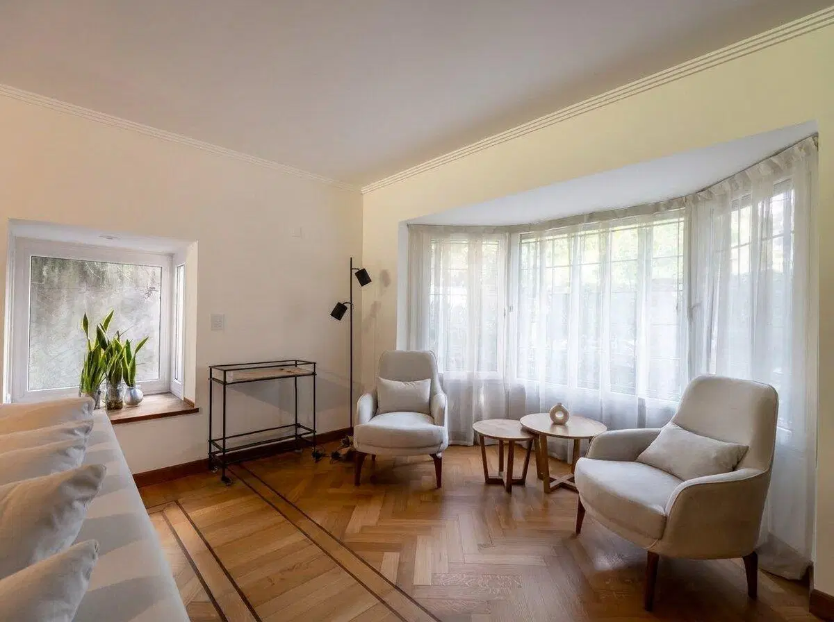 VENTA | CASA | LOMAS DE SAN ISIDRO | 5 AMB | GRAN PARQUE Y PILETA | 5