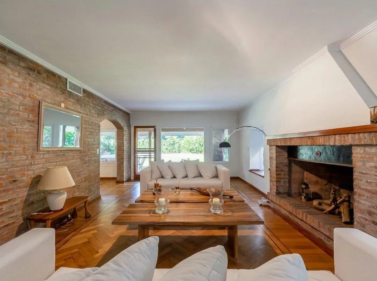 VENTA | CASA | LOMAS DE SAN ISIDRO | 5 AMB | GRAN PARQUE Y PILETA | 2