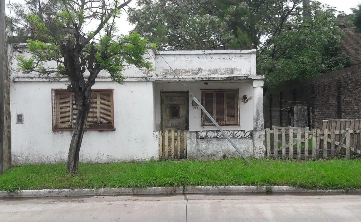 Casa 3 Ambientes A Refaccionar en pleno centro De General Rodríguez 3