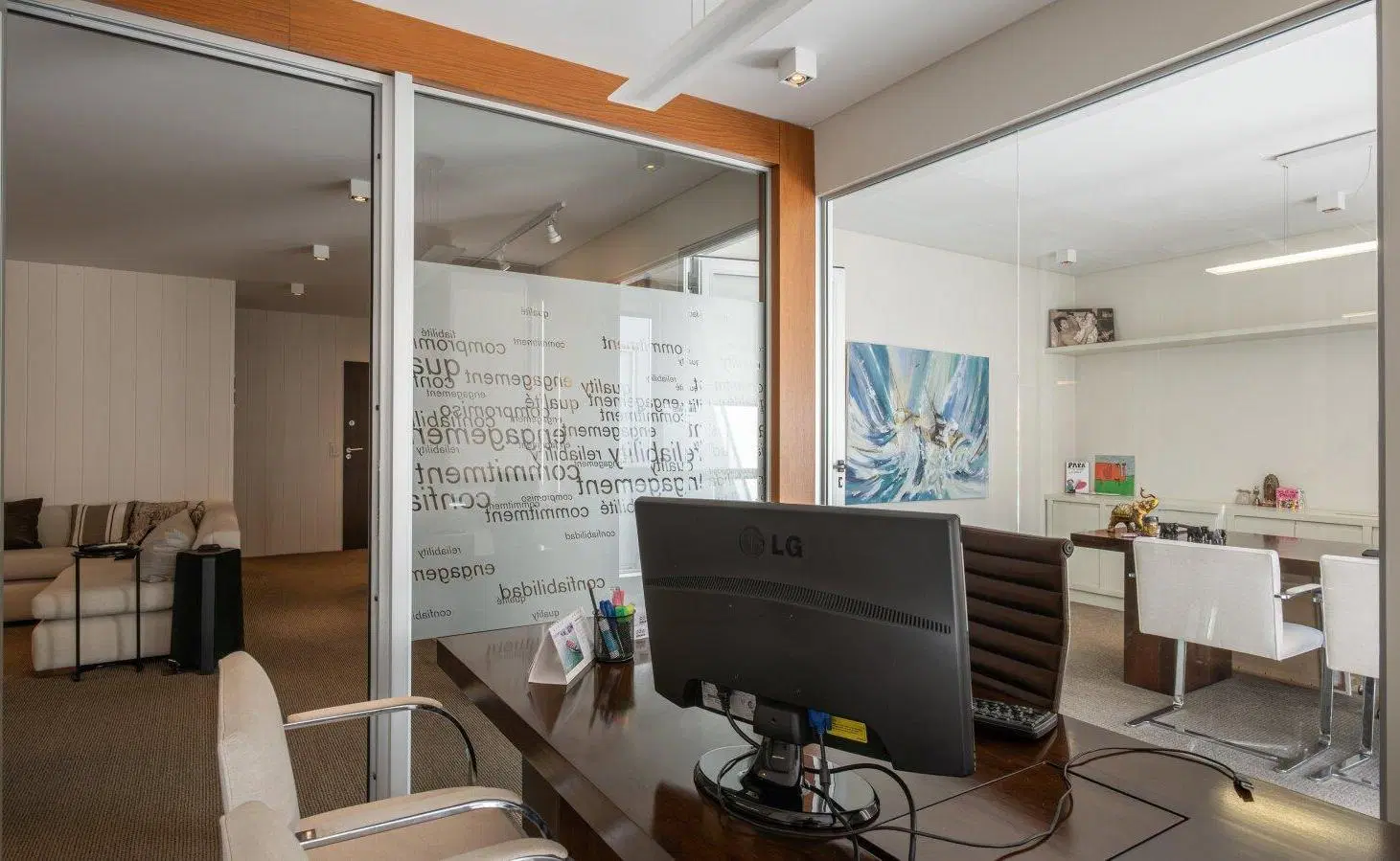 VENTA OFICINA TRIPLEX BAJO BELGRANO 6 AMBIENTES UNICA 2