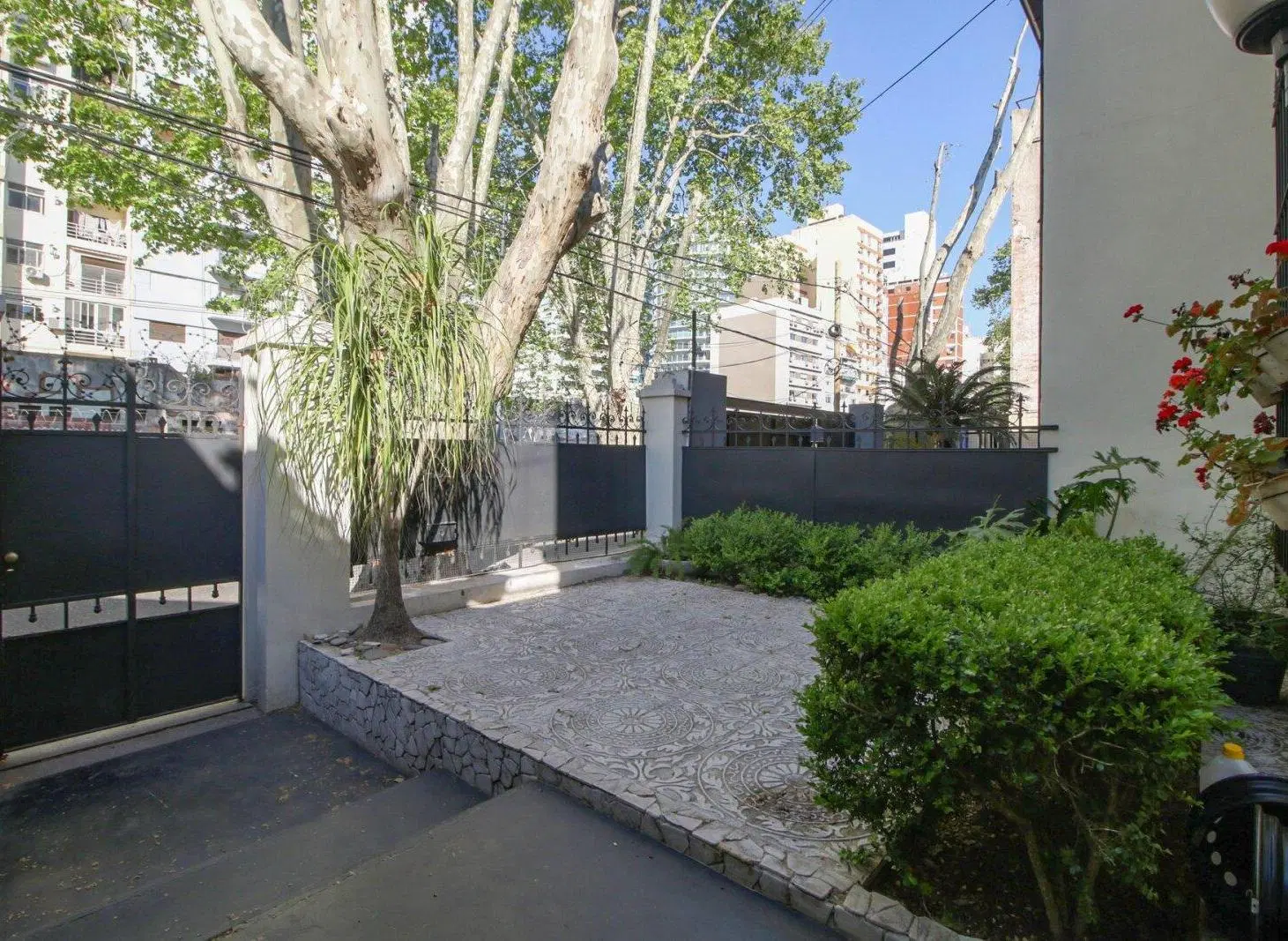 VENTA | CASA| VICENTE LOPEZ| 4 DORM.| CON PILETA| 4