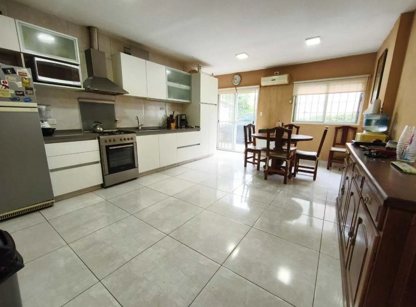 VENTA CASA DE 4 AMBIENTES EN MARTINEZ 3