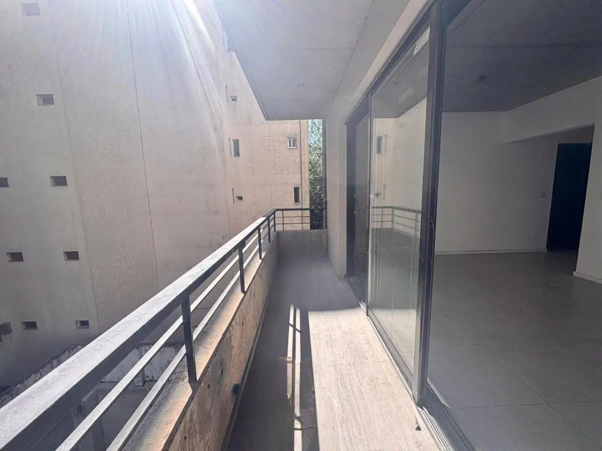 Venta semipiso 2 ambientes a estrenar en Vicente López 4