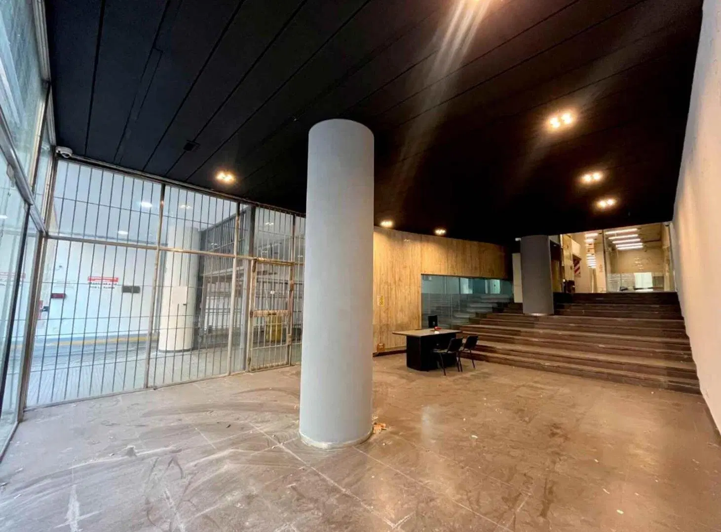 VENTA LOCAL CON 3 PISOS DE OFICINAS EN TOTAL 904 M2 CENTRO. 8