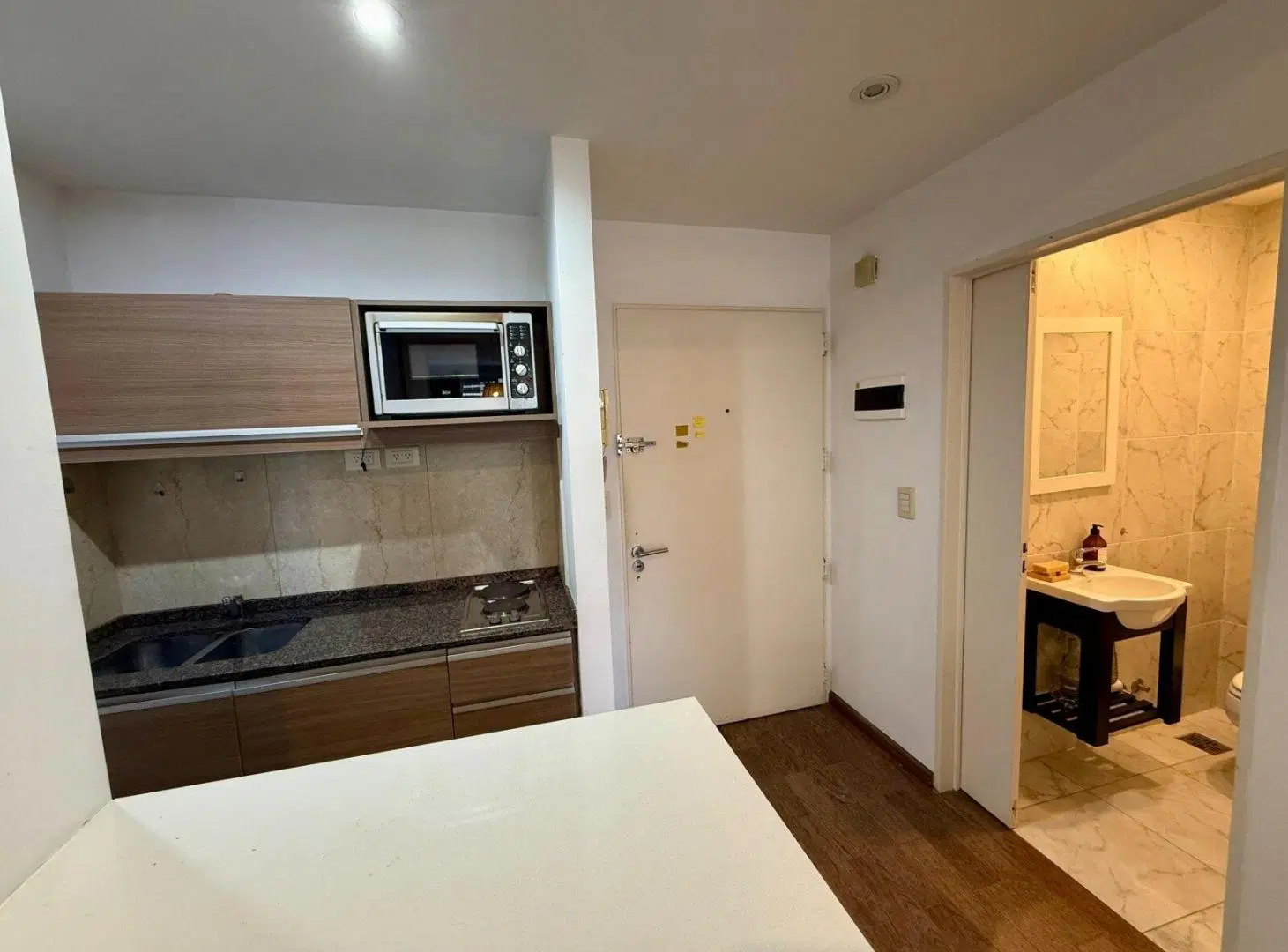 ALQUILER | MONOAMBIENTE CON BALCÓN EN NÚÑEZ | TOILETTE, BAÑO COMPLETO, SUM, PARRILLA Y LAUNDRY 2