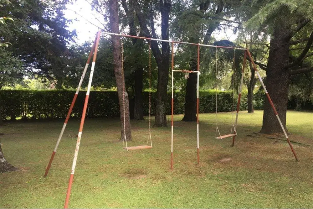 QUINTA CON DOS CASAS, PILETA Y AÑOSA ARBOLEDA 4