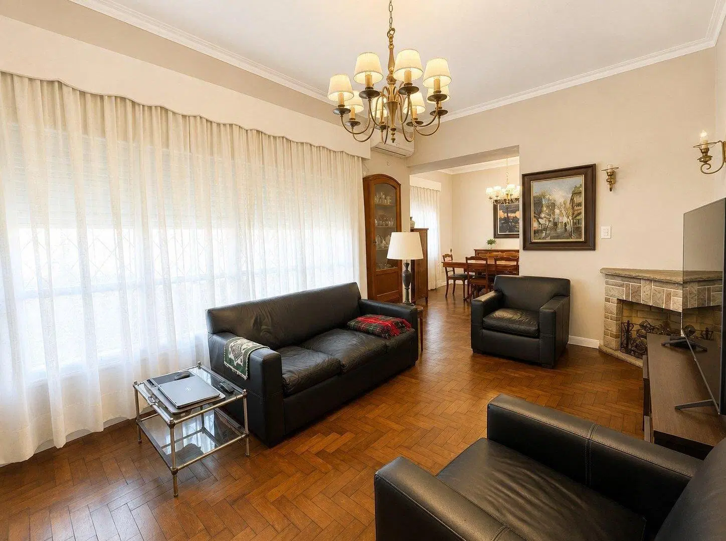 VENTA CASA 4 AMBIENTES CON PARQUE  Y COCHERA EN BANFIELD 4