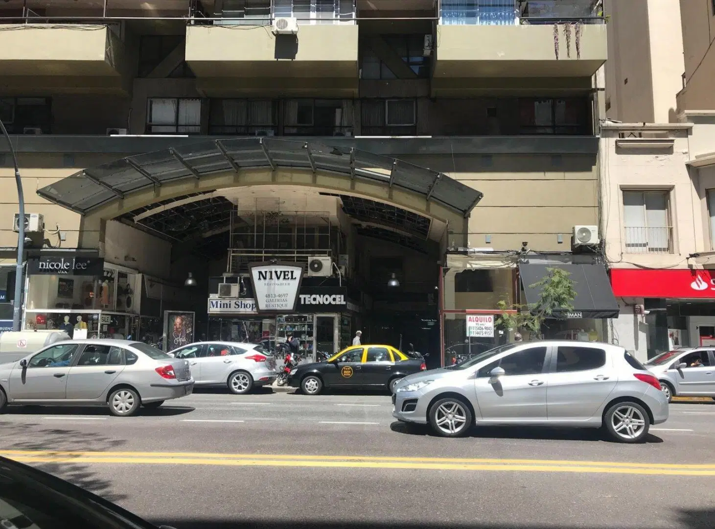 Oportunidad de inversión  Local comercial de 19 m² sobre Av. Santa Fe CABA 8