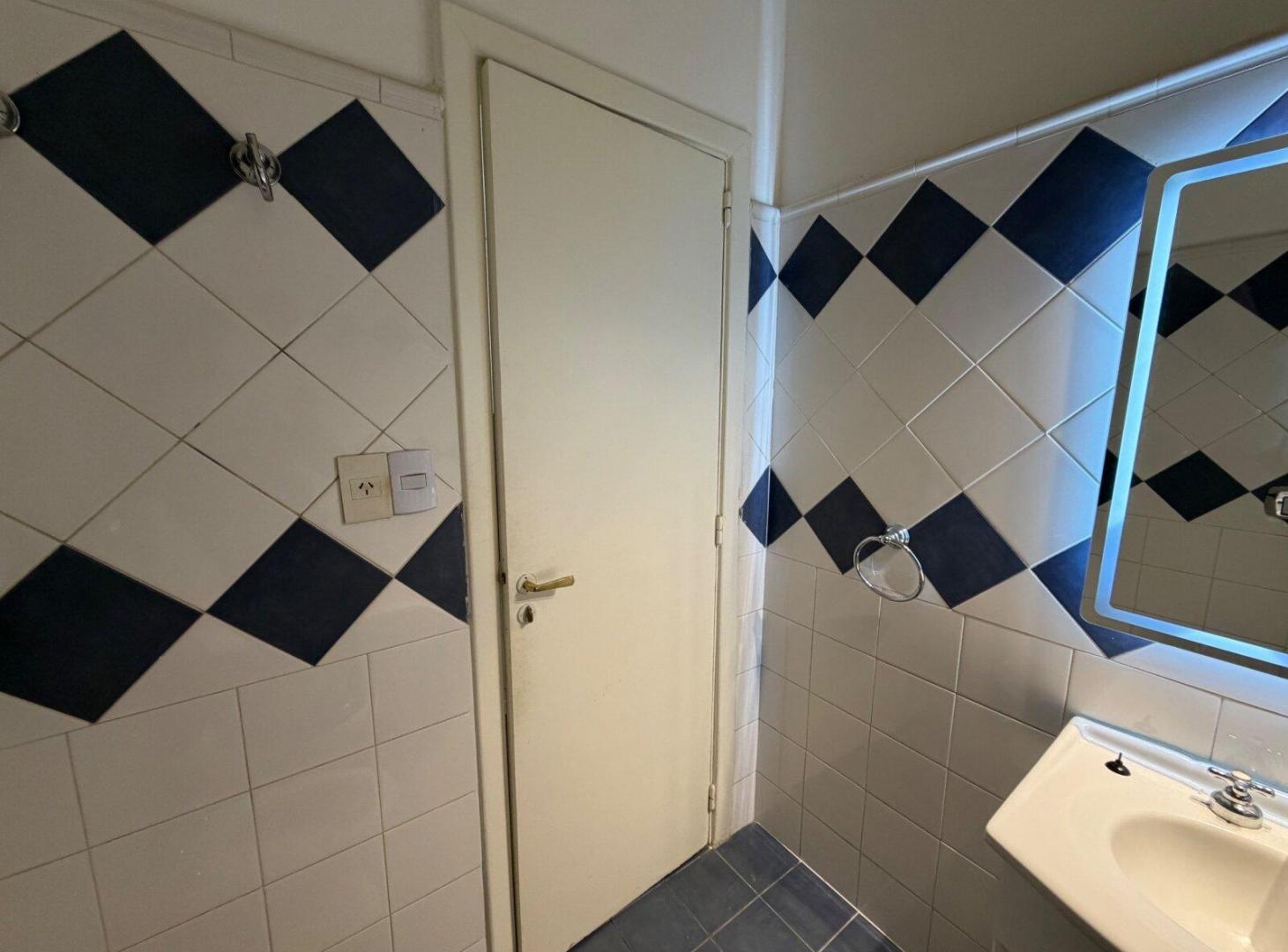 Foto de Venta 2 ambientes en Recoleta/ plaza Vicente Lopez, imagen 4
