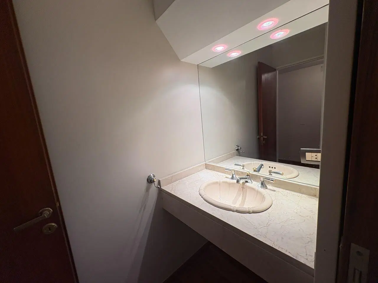 Venta Departamento 5 amb c/dependendia-3 cocheras y baulera 5