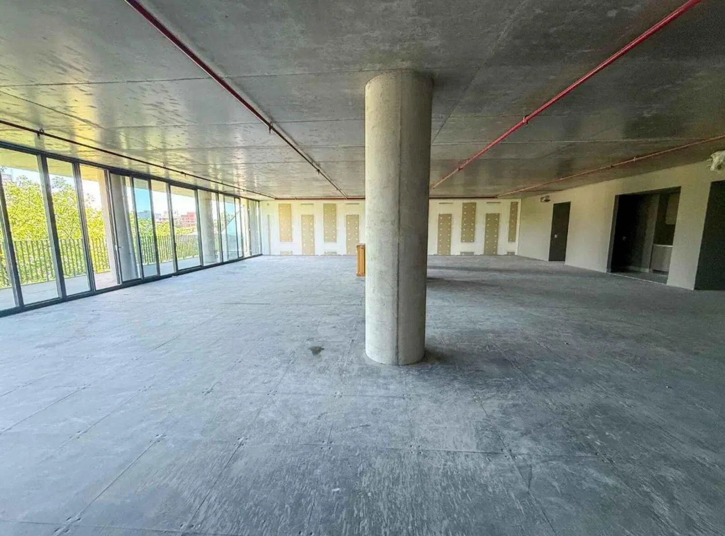ALQUILER OFICINA PREMIUM MIRABILIA 3 COCHERAS 8