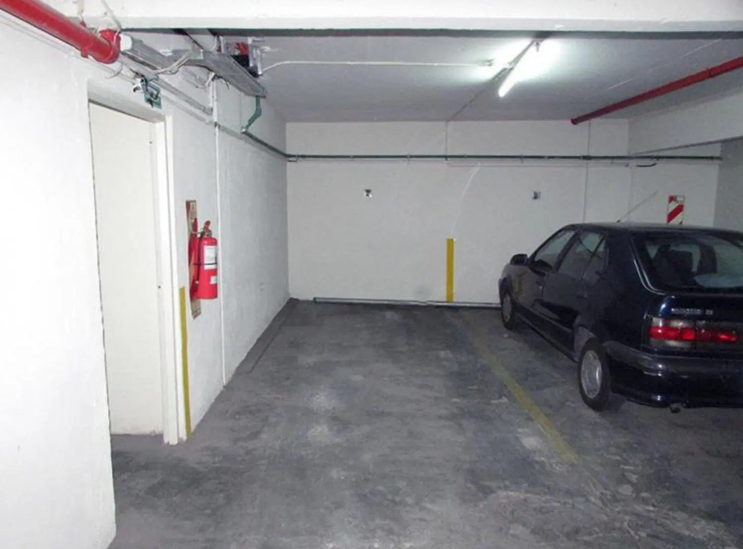 VENTA COCHERA FIJA EN ALMAGRO 2