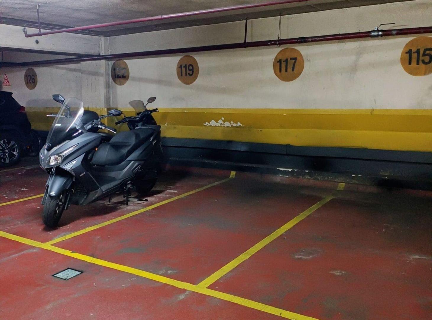 Foto de VENTA | INVERSIÓN EN RECOLETA | COCHERA PARA 2 MOTOS | ALTO POTENCIAL, imagen 3
