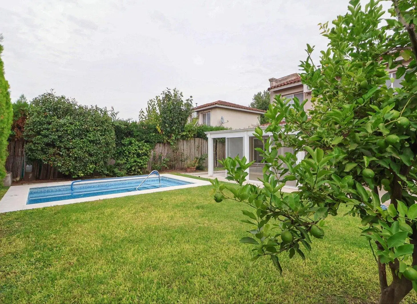 Casa con Pileta en La Candela 4