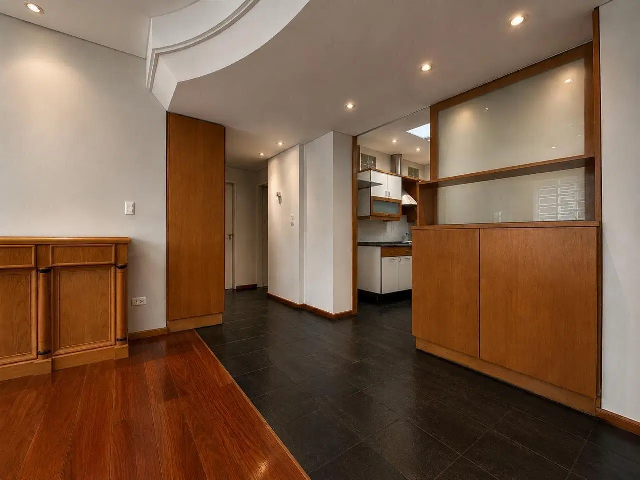VENTA HERMOSO PH DE CATEGORIA EN V. URQUIZA R 3 AMBIENTES CON TERRAZA Y DOS BAÑOS COMPLETOS Y PATIO 5