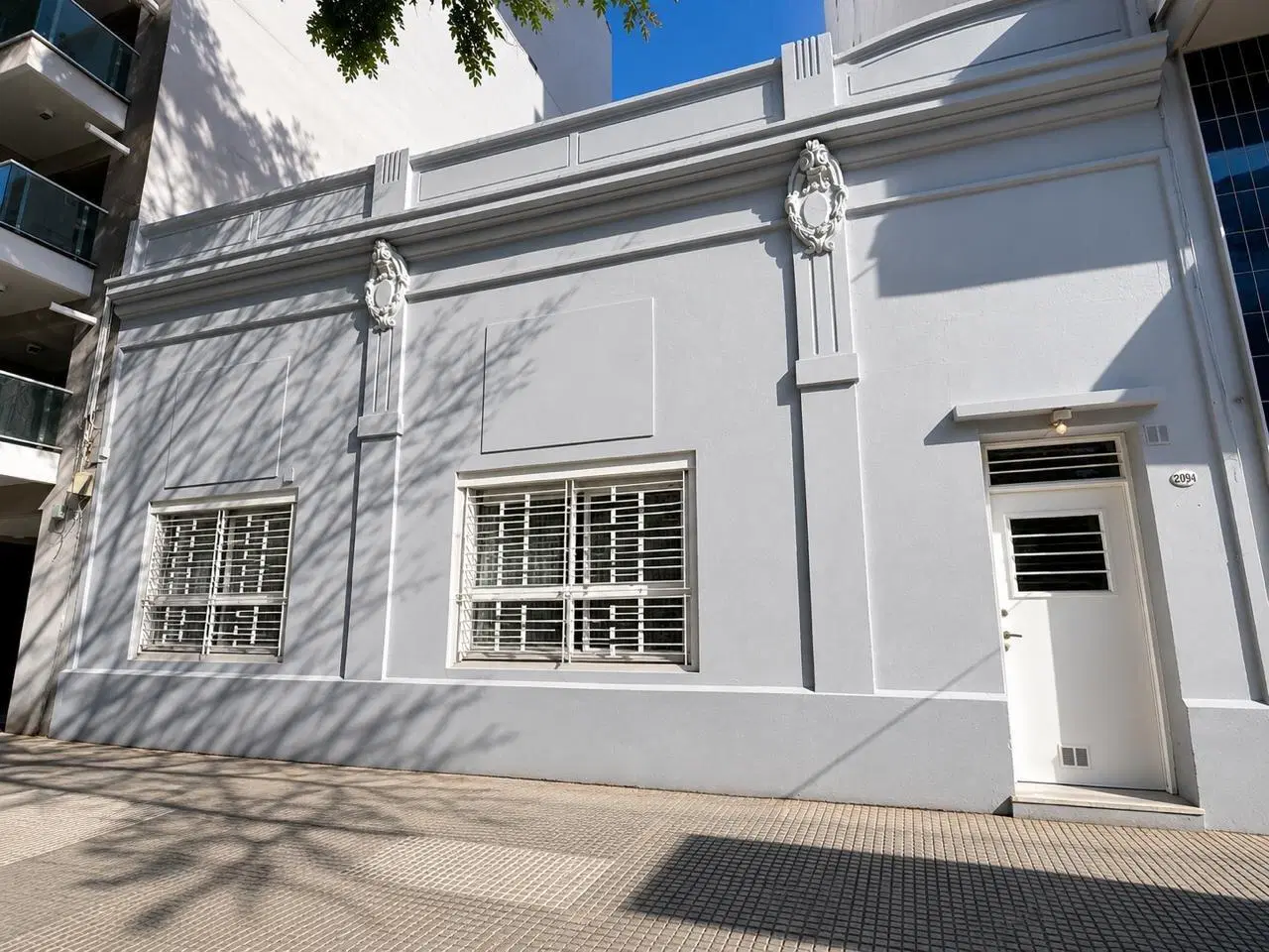 VENTA HERMOSO PH DE CATEGORIA EN V. URQUIZA R 3 AMBIENTES CON TERRAZA Y DOS BAÑOS COMPLETOS Y PATIO 4