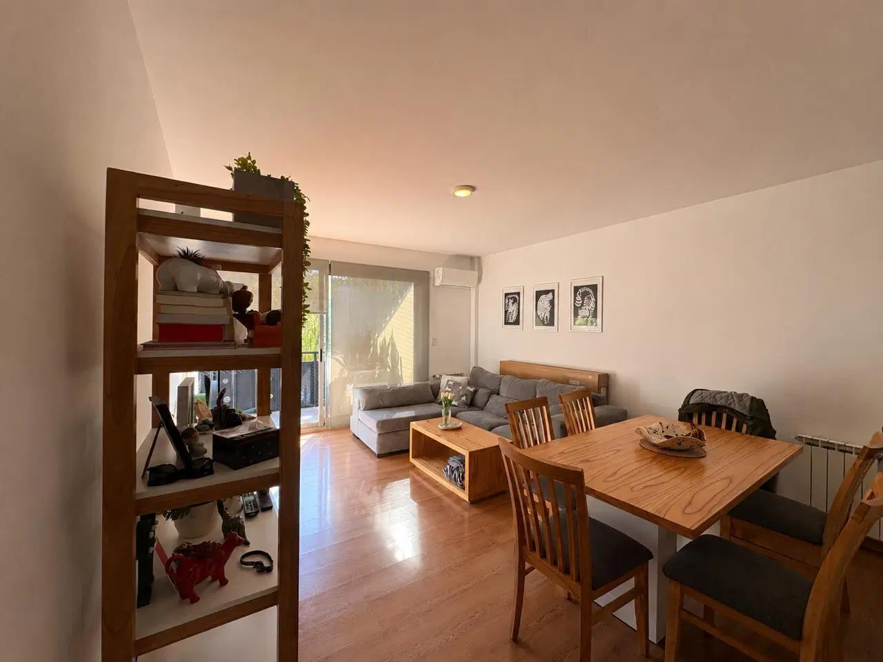 VENTA DEPARTAMENTO CON BALCON AL FRENTE Y COCHERA EN OLIVOS 4